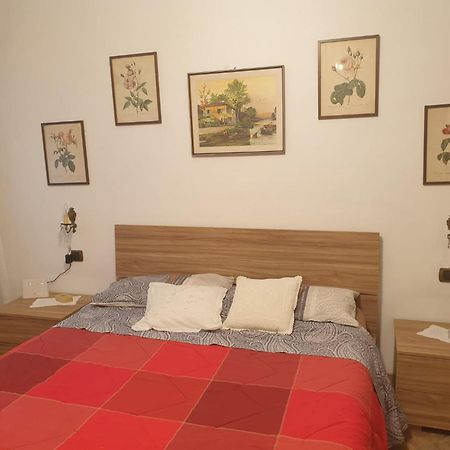 Casa Vacanze Alice E Arianna Кайро Монтеноте Екстериор снимка